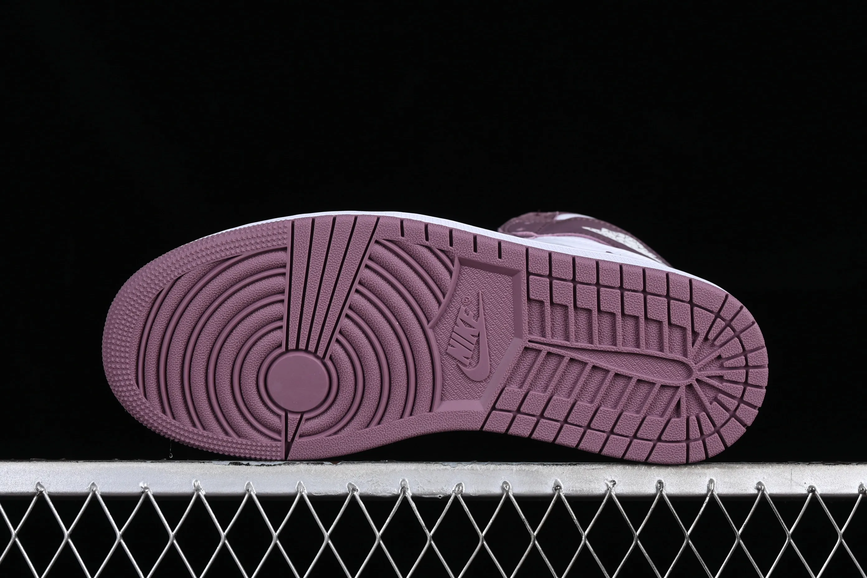 All categories Air Jordan Jordan series basketball shoes Air Jordan 1 High pure original Air Jordan 1 Retro High "Sky J Mauve" AJ1 Joe 1 violet color DZ5485-105